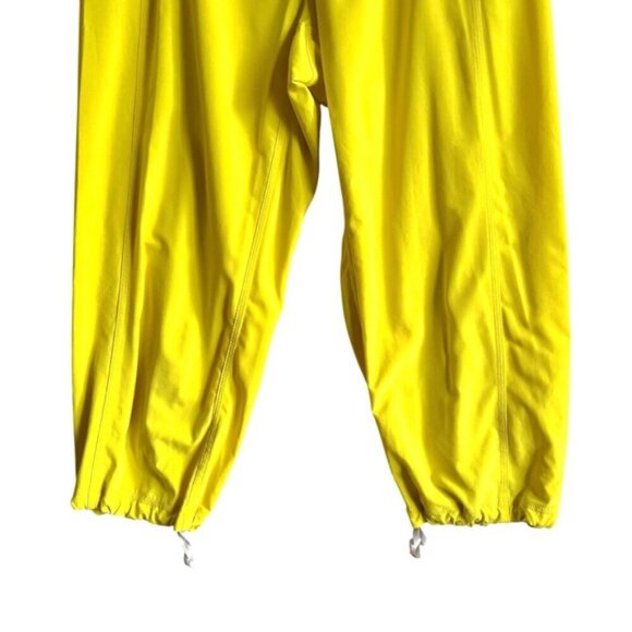 Lululemon Step Lively Crop Pant Size 8 Yellow White - Picture 9 of 12